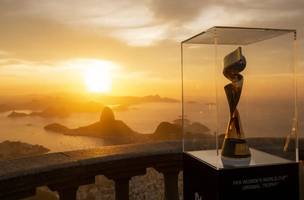 Taça do mundial feminina de futebol (Foto: Thaís Magalhães/ CBF)