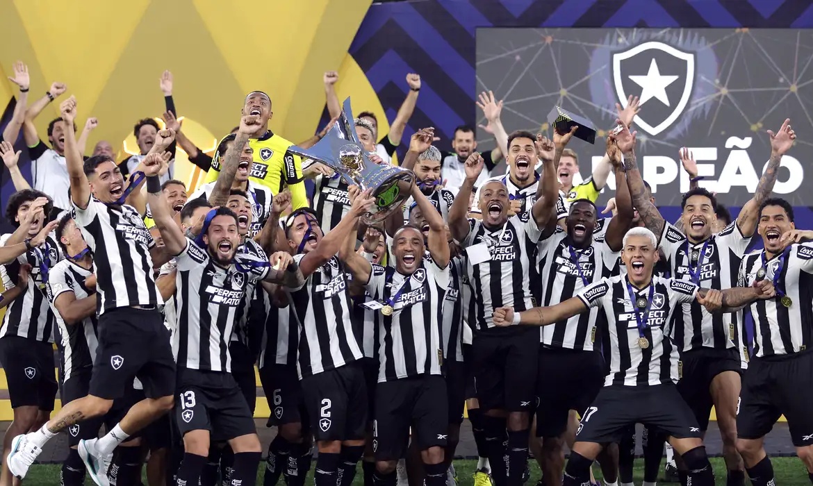 Vence São Paulo