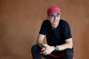 Zeca Baleiro se apresenta no dia 10 de dezembro, no Theatro 4 de Setembro, em Teresina (Foto: Divulgação)