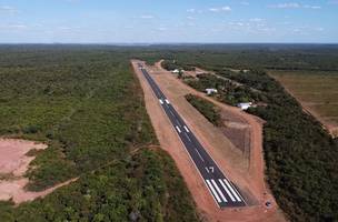 A grande pista no aeroporto que terá também casas e hangares (Foto: Reprodução)