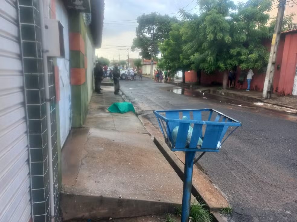 Adolescente suspeito de tentativa de assalto é morto com tiros de arma de fogo