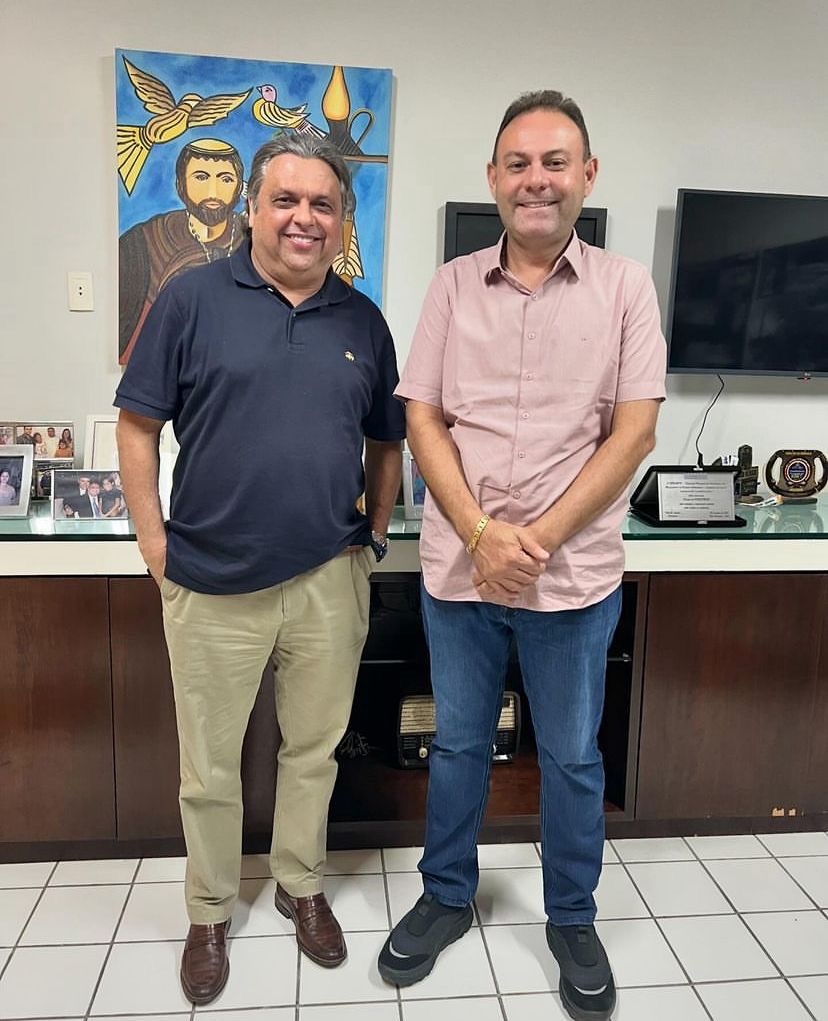 Buscando criar factoides, Júlio Arcoverde recebe Jeová alimentando o inconsciente coletivo de que ou Jeová pode ser o vice de Silvio Mendes ou o PP vai apoiá-lo como candidato a prefeito