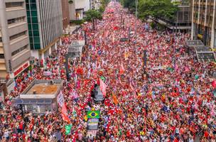 Caminhada da Vitória lota Paulista e encerra campanha de Lula (Foto: Ricardo Stuckert)