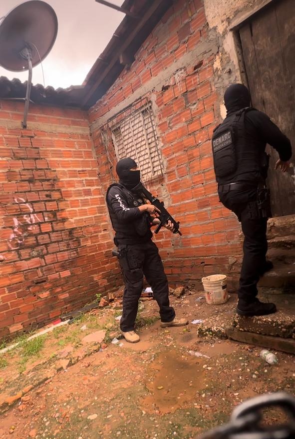 Denarc prende membro de facção criminosa no bairro Pedra Mole