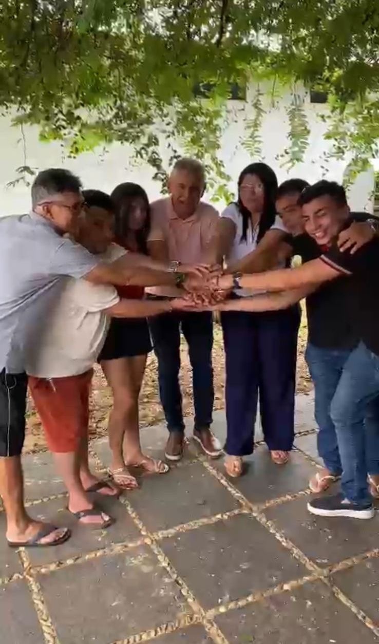 Eles agora estão é com o adversário do prefeito