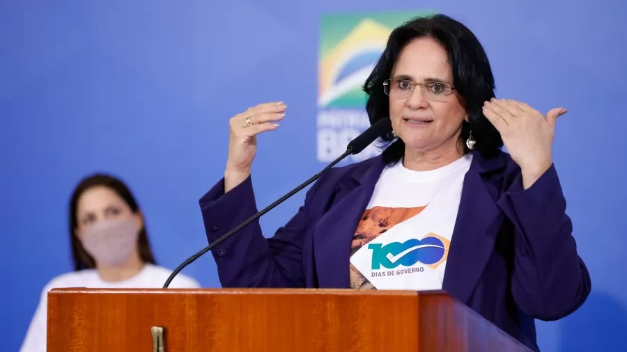 Ex-ministra da Damares Alves (Republicanos)