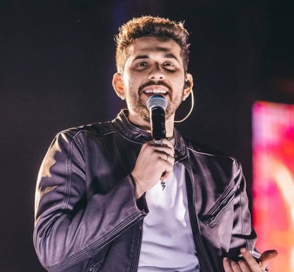 Gustavo Mioto cancela série de shows