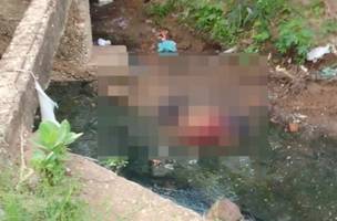 Jovem morto jogado em corrego (Foto: Ascom Polícia Militar)