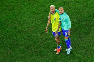 Neymar e Daniel (Foto: Reprodução/Giuseppe Cacace/AFP)