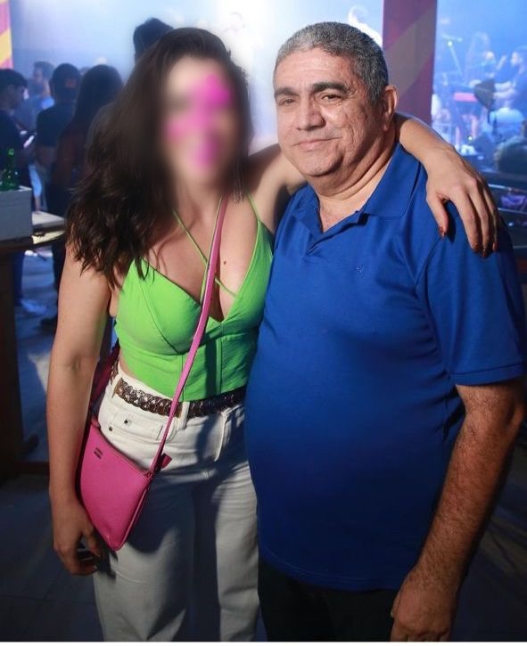 O secretário Antônio Luís e seu love, a fornecedora da Sesapi. O amor está em dia. Os negócios também