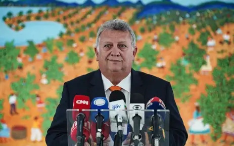 presidente da Caixa, Carlos Vieira, anuncia concurso do banco após reunião com Lula