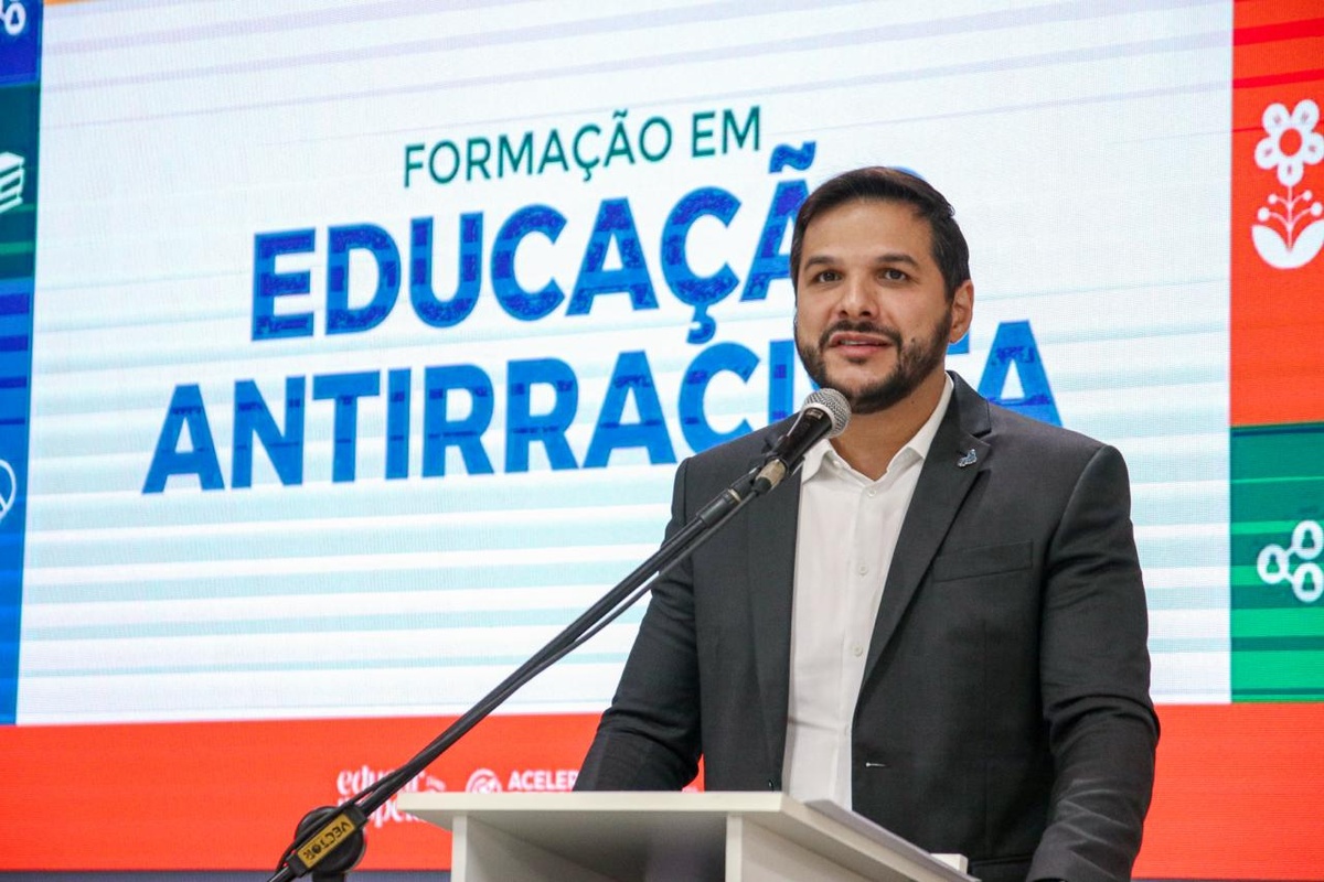 Washington Bandeira, Secretário da Educação