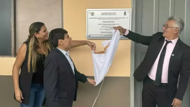 Descerramento da placa.