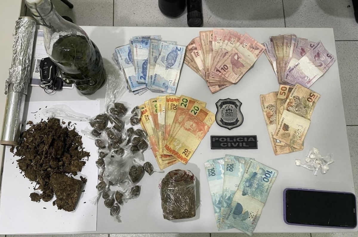 Durante as ações de hoje no litoral, foram apreendidas drogas, dinheiro e uma cachaça de maconha