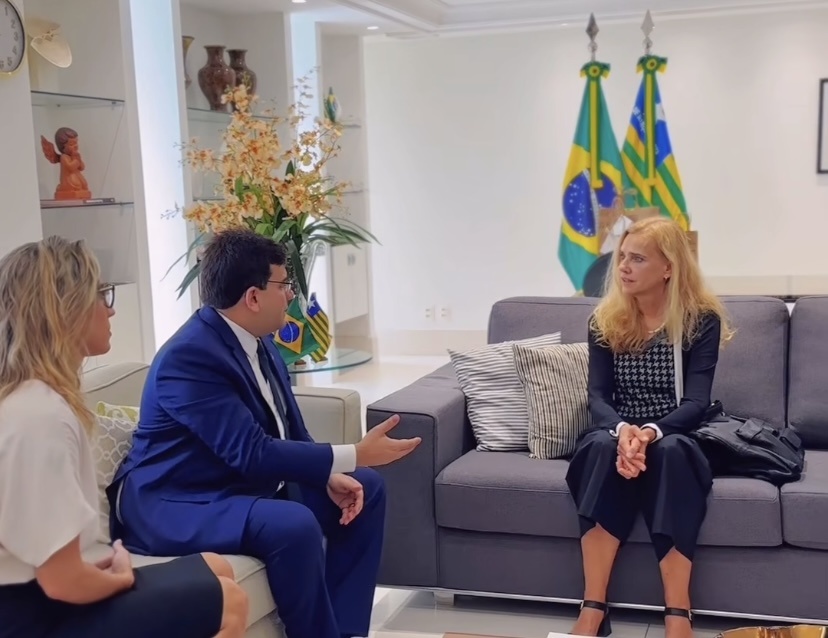Embaixadora da União Europeia no Brasil, Marian Schuegraf, e o governador Rafael Fonteles