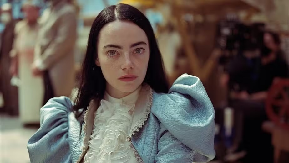 Emma Stone conquistou a estatueta de melhor Atriz por “Pobres Criaturas”, longa que ganhou 4 estatuetas