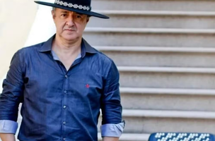Gaiteiro e tecladista da banda Nenhum de Nós, João Vicenti. (Foto: Reprodução/Divulgação)