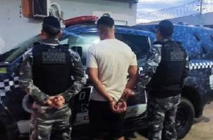 Homem com arma de fogo ilegal é preso na zona Sul de Teresina (Foto: Reprodução)