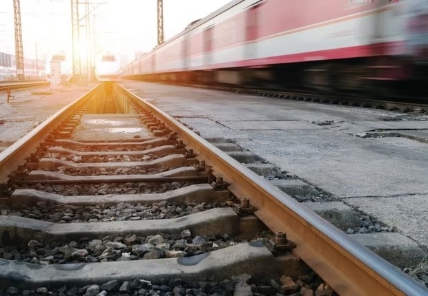 Homem morre atropelado por locomotiva no Terminal de petróleo de Teresina