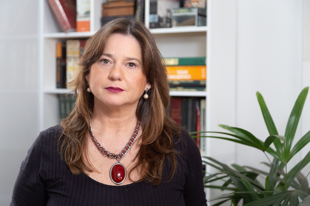 Mestre em Direito Penal, Jacqueline Valles