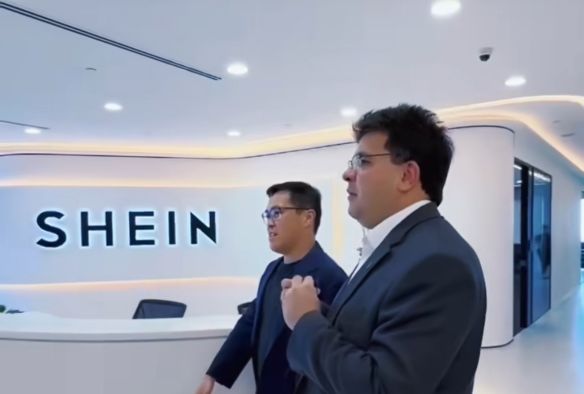 Rafael Fonteles na sede da Shein