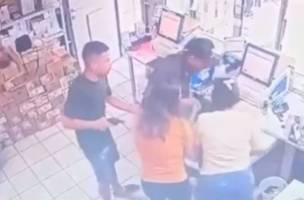 Segundo assalto a casa lotérica em menos de 24h (Foto: Reprodução/Video)