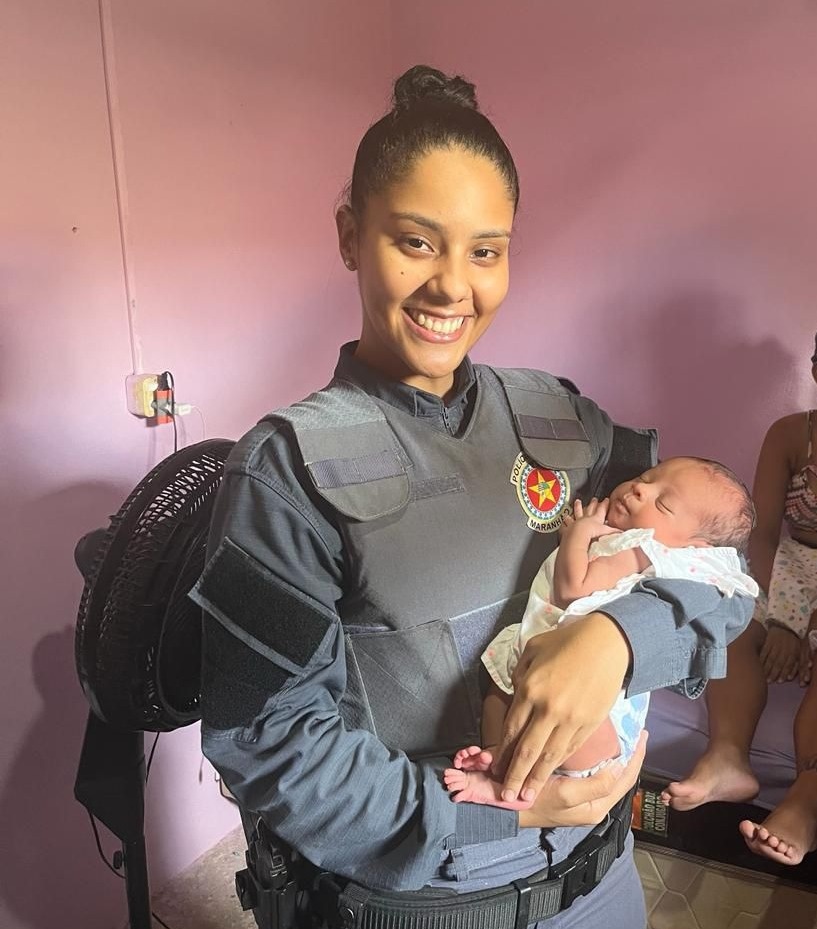 Soldado Rivanne visitou a recém-nascida após o susto