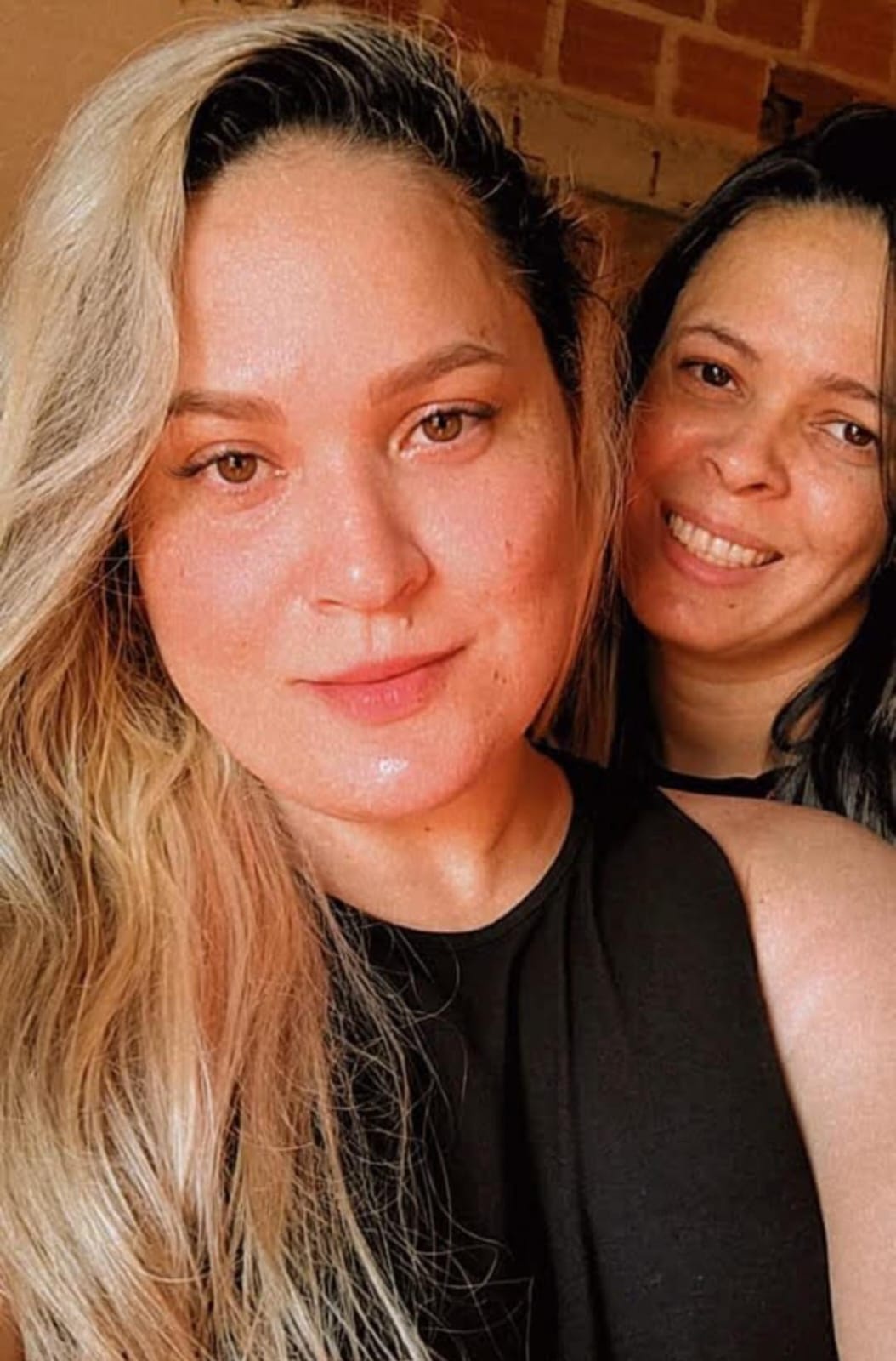 Vanessa e Ludinara Raquel (mãe da menina que sofreu discriminação).