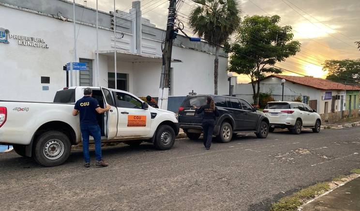Polícia Federal e CGU cumprem 15 mandados contra corrupção no interior do Piauí