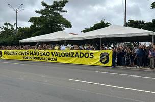 Ato de policiais civis em Teresina (Foto: Reprodução)