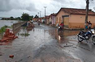 Casas em Luzilândia e acende alerta para risc (Foto: Reprodução)