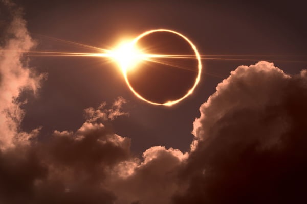 Eclipse solar total