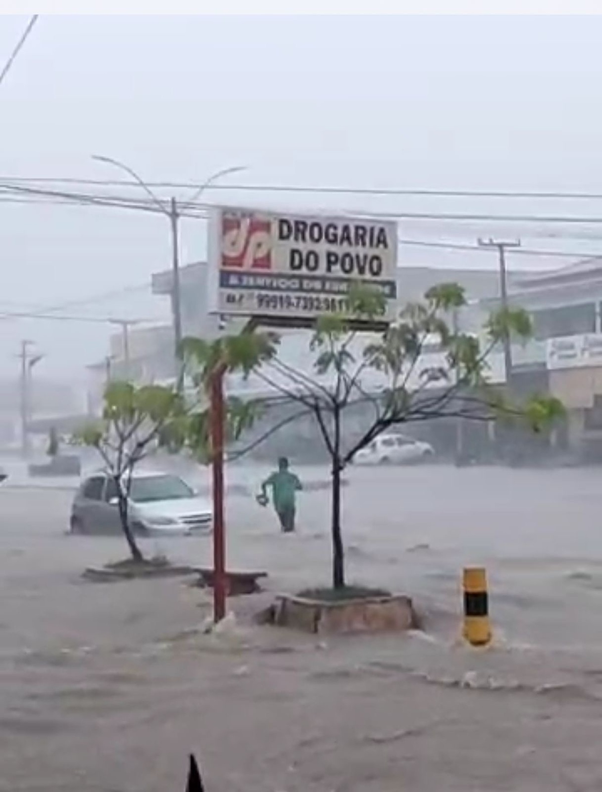 Enquanto a Bia, opa, a prefeita viajava por Floriano e Sai Raimundo, sua cidade estava debaixo d’água