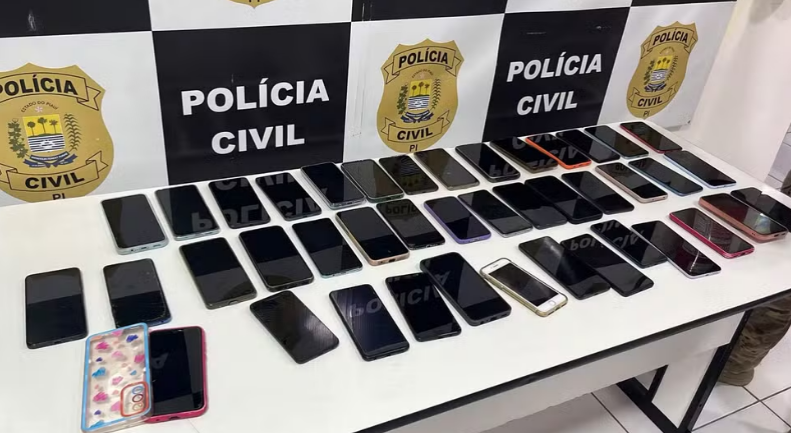 Furto de celulares