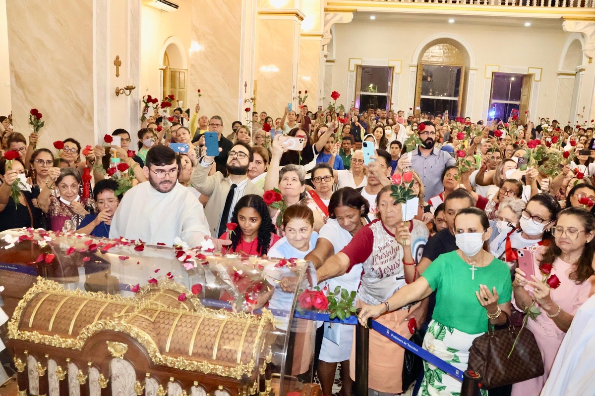 Relíquias de Santa Teresinha do Menino Jesus