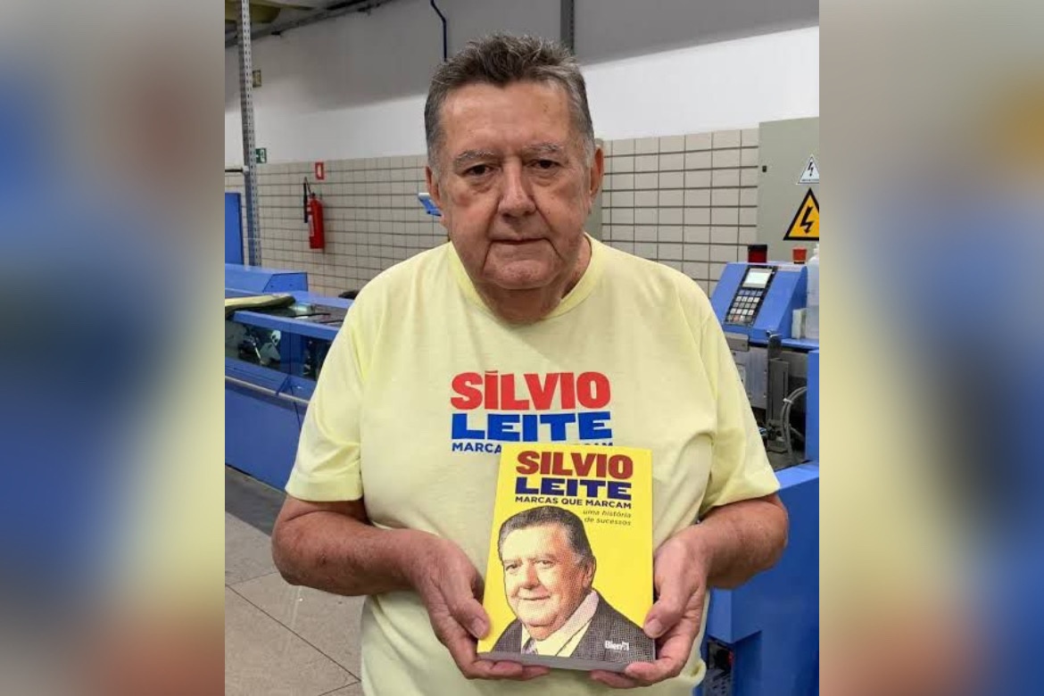 Silvio Leite falando mal do shopping, apagou a postagem depois. Aqui, num livro onde ele fala dele próprio.