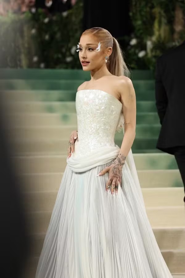 Ariana Grande no Met Gala 2024