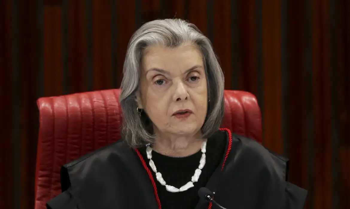 Carmem Lucia