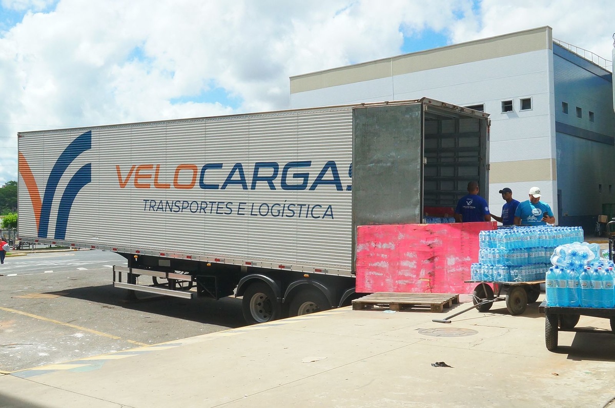 Carreta de doações parte de Teresina rumo ao Rio Grande do Sul nesta segunda (13)