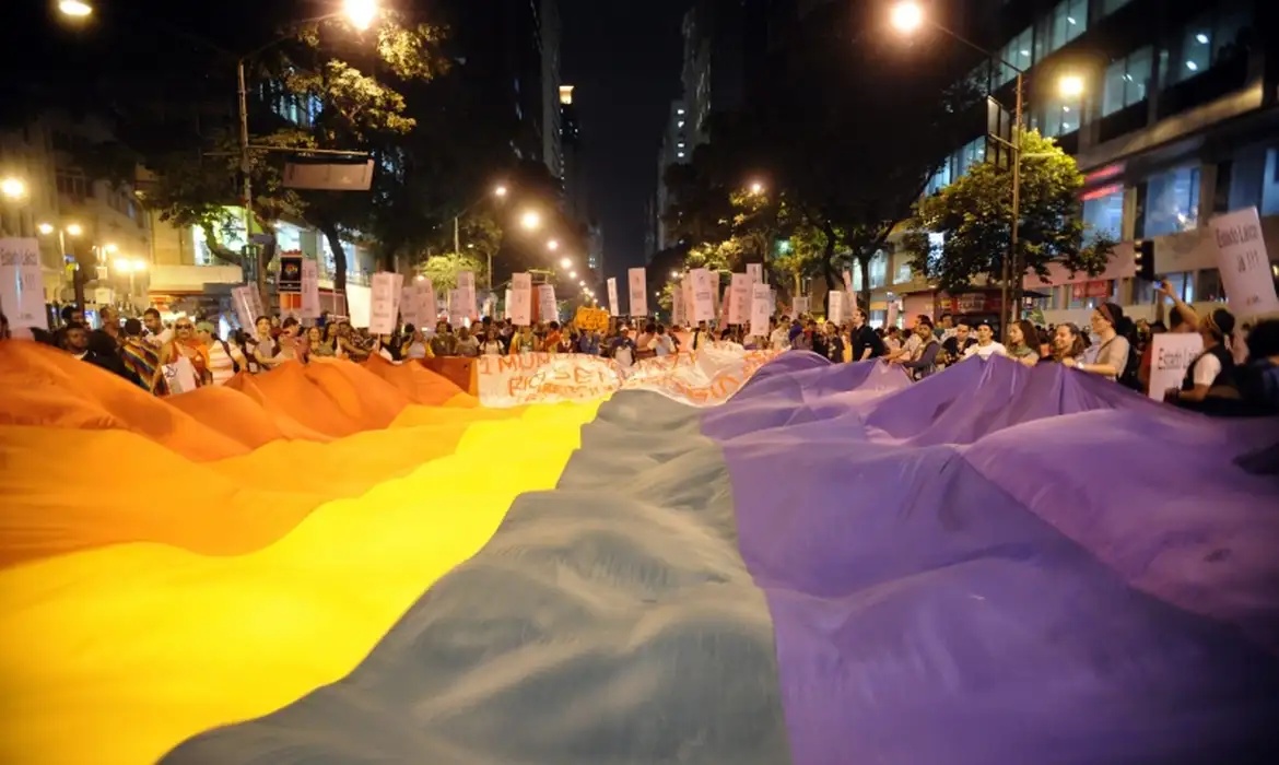 Estudos comprovam que polícias estão “pouco preparados” para lidar com LGBTfobia