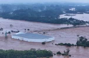 Havan fica submersa sobre a água em enchente no Rio Grande do Sul (Foto: Divulgação)