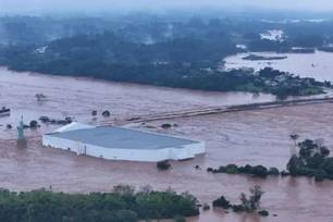 Havan fica submersa sobre a água em enchente no Rio Grande do Sul (Foto: Divulgação)