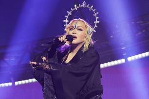 Madonna durante a The Celebration Tour