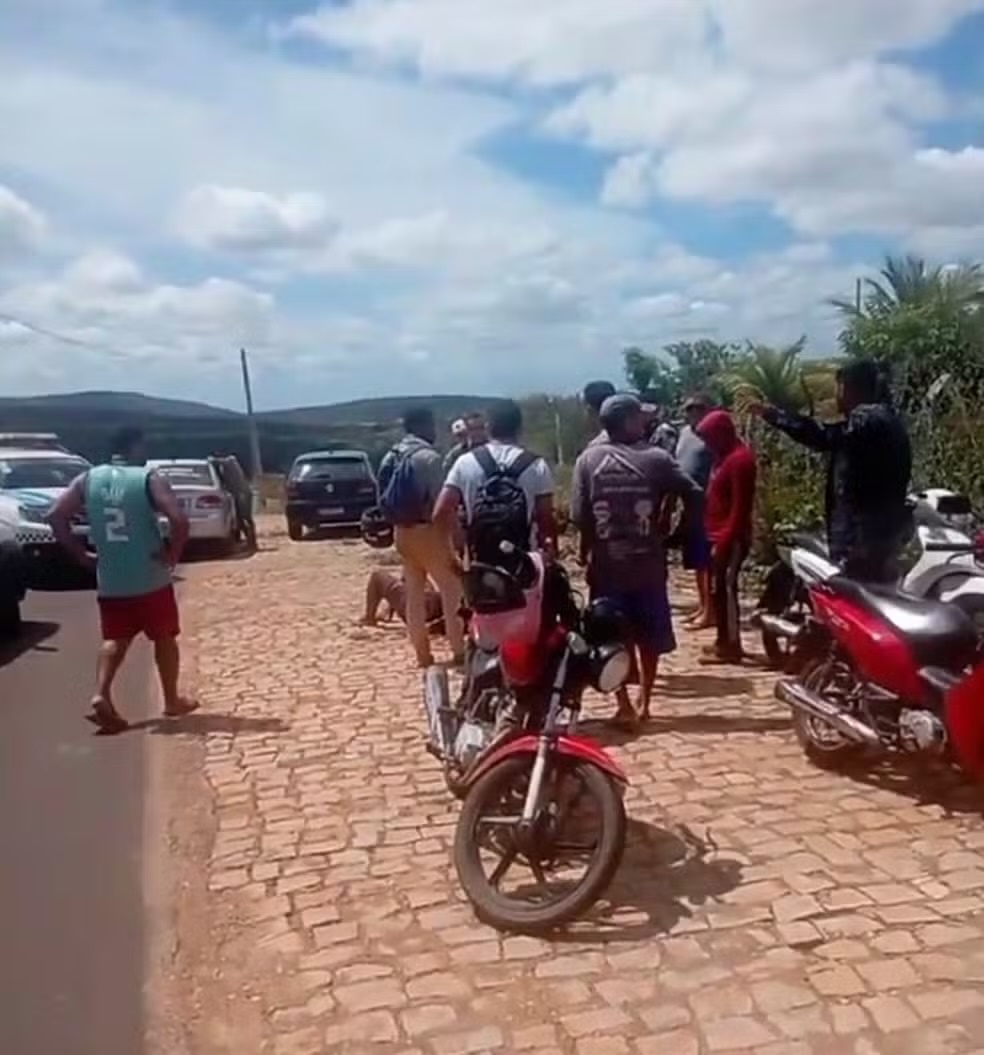 Mototaxista é esfaqueado e tem braço direito quebrado por passageiro que lhe devia R$ 800, em Picos