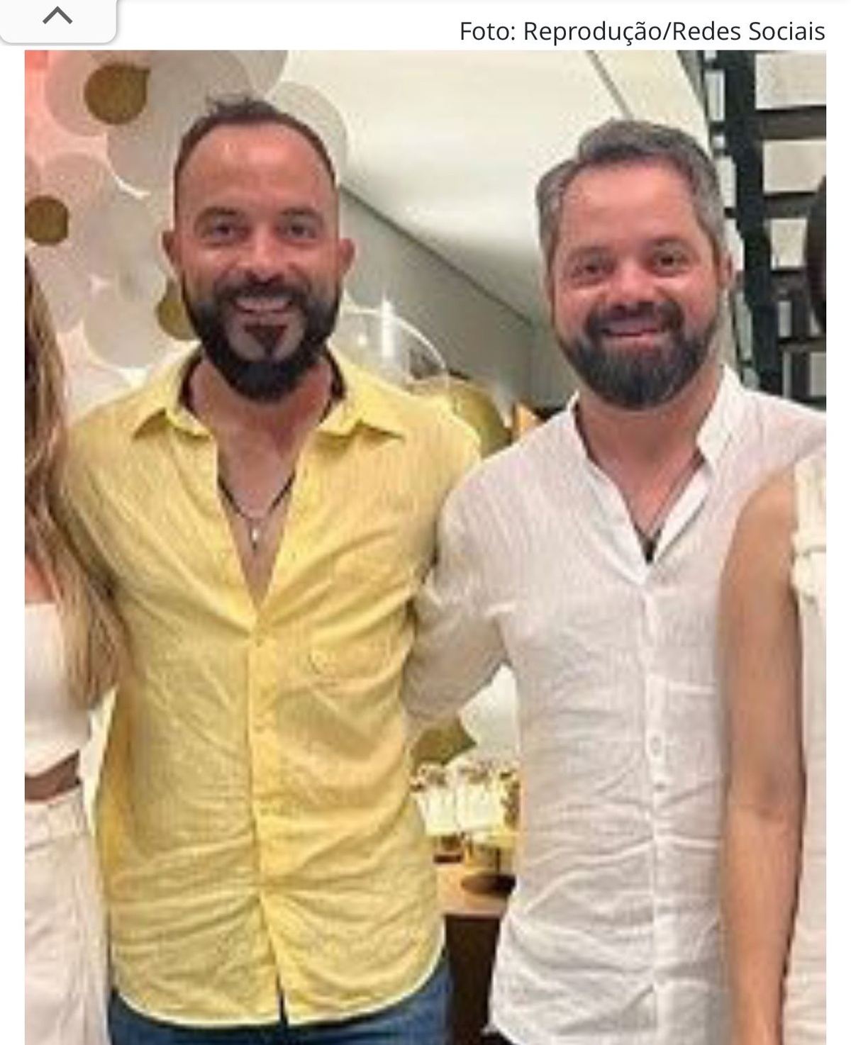 Os irmãos Noleto: o de camisa amarela se diz representante do de camisa branca para operar apoios ao candidato Fábio Novo