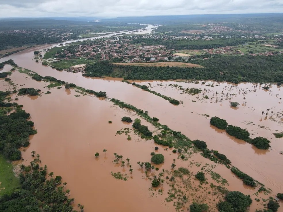 Rio Parnaíba, muito cheio, não representou tanto perigo para as populações ribeirinhas