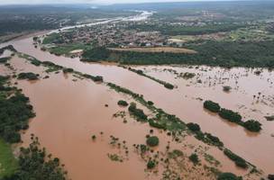 Rio Parnaíba, muito cheio, não representou tanto perigo para as populações ribeirinhas (Foto: Reprodução/Internet)