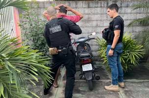 Suspeito de armazenar vídeos e fotos de abusos sexuais infantis é preso pela Polícia Civil em Cocal dos Alves (Foto: Polícia Civil)