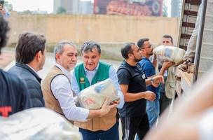 Wellington Dias entrega cesta de alimentos para Rio Grande do Sul (Foto: Divulgação/MDS)