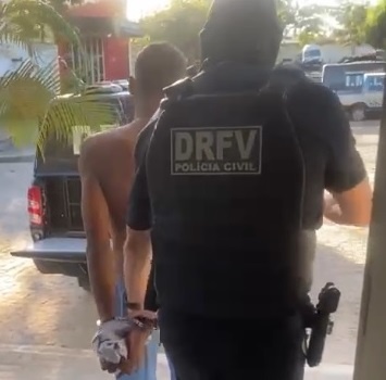 Adolescente preso por roubo do motocicletas